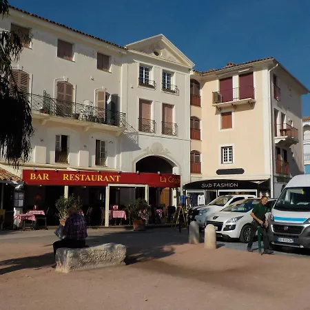 Port Grimaud Place Marche