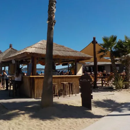 Port Grimaud Place Marche *