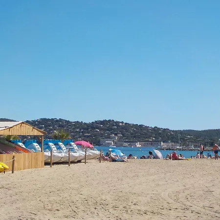 Port Grimaud Place Marche Grimaud